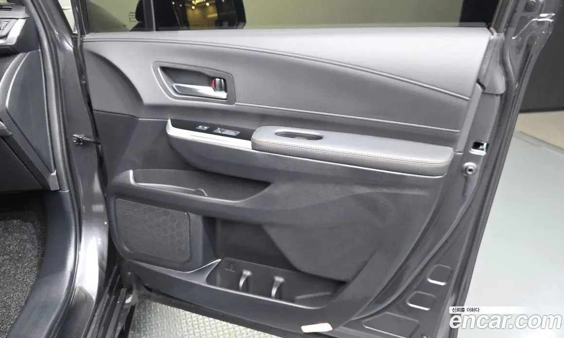 Toyota Sienna 2025 2.5 АКПП, фото 15