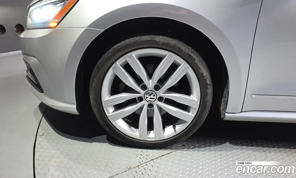 Volkswagen Passat 2018 2.0 АКПП, фото 5