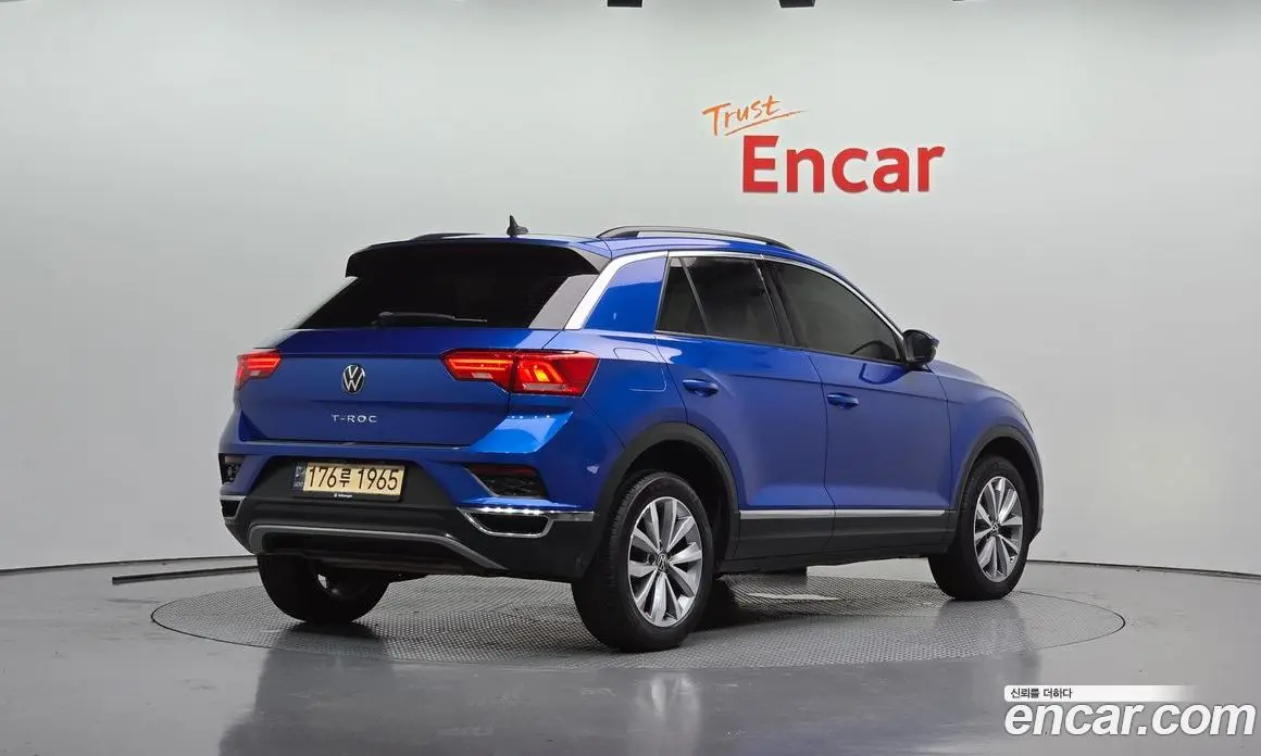 Volkswagen T-Roc 2021 2.0 АКПП, фото 2 Volkswagen T-Roc 2021 2.0 АКПП, фото 2