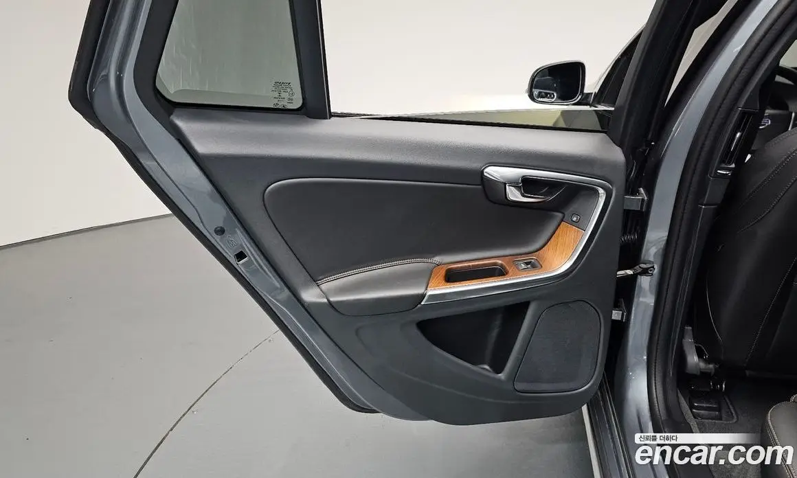 Volvo V60 2017 2.0 АКПП, фото 14