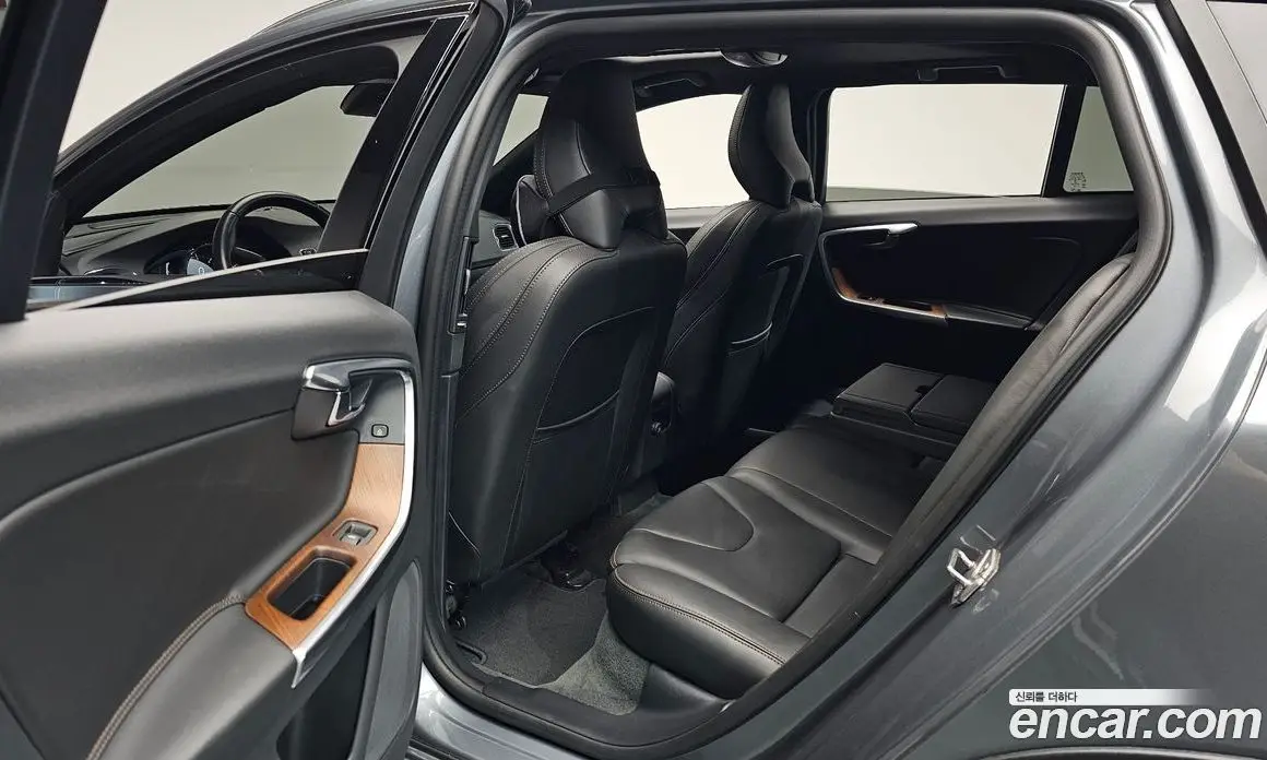 Volvo V60 2017 2.0 АКПП, фото 17