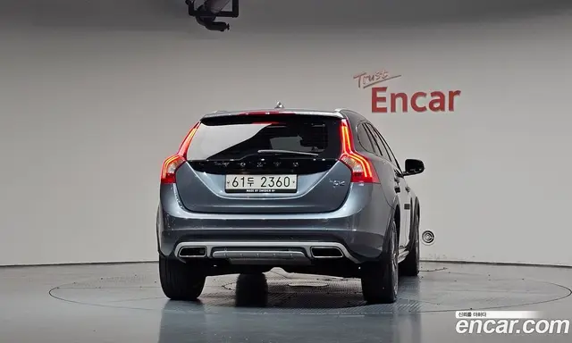 Volvo V60 2017 2.0 АКПП, миниатюра 3