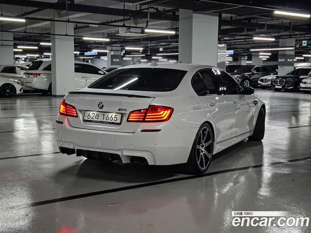 BMW M5 2016 4.4 АКПП, миниатюра 3