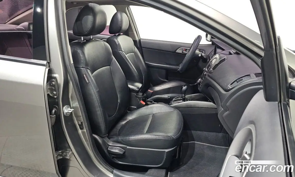 Kia Porte 2011 1.6 АКПП, фото 12