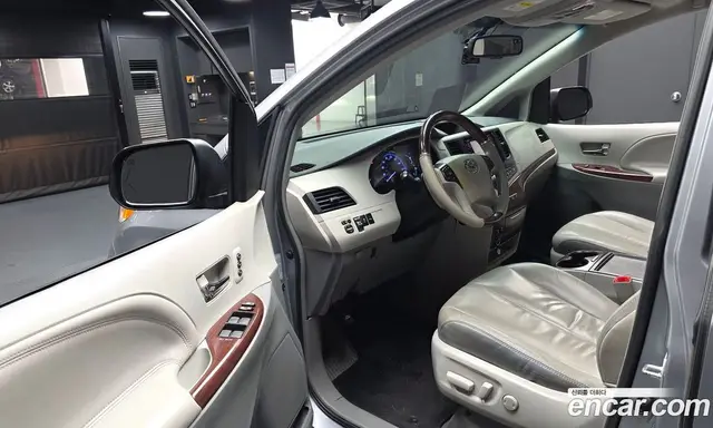 Toyota Sienna 2013 3.5 АКПП, миниатюра 10 Toyota Sienna 2013 3.5 АКПП, миниатюра 10