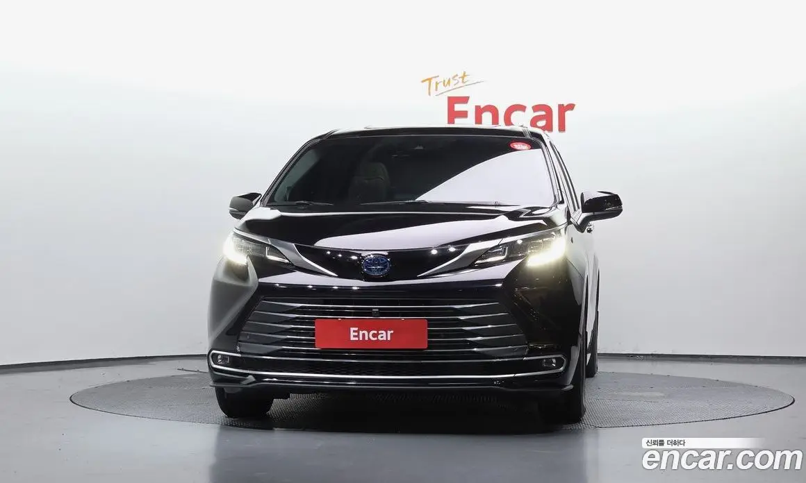 Toyota Sienna 2023 2.5 АКПП, фото 3
