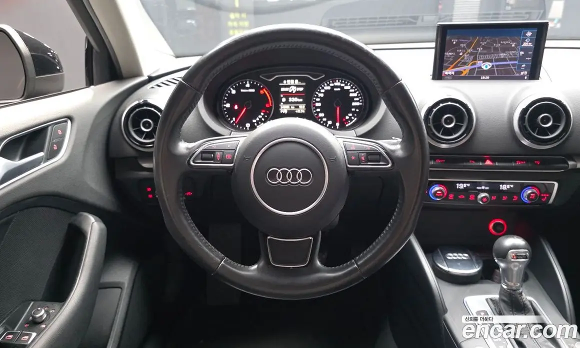 Audi A3 2015 2.0 АКПП, фото 13