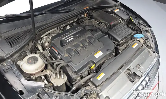 Audi A3 2015 2.0 АКПП, миниатюра 6