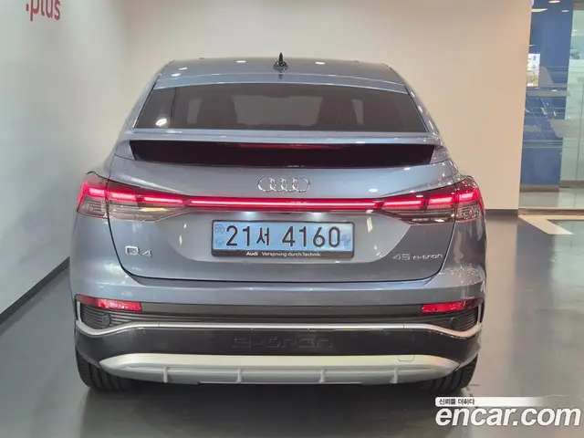 Audi Q4 e-tron 2026 0.2 АКПП, миниатюра 4 Audi Q4 e-tron 2026 0.2 АКПП, миниатюра 4