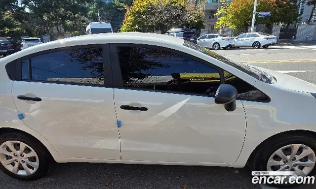 Kia Pride 2014 1.4 АКПП, миниатюра 11 Kia Pride 2014 1.4 АКПП, миниатюра 11