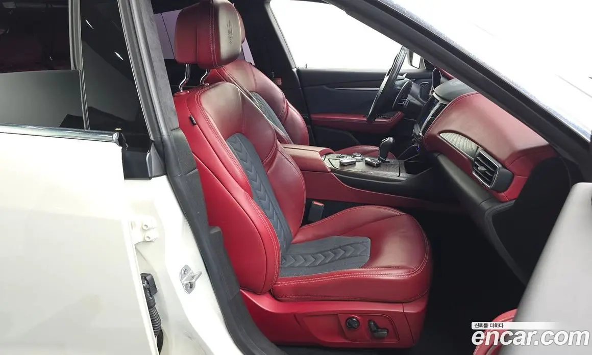 Maserati Levante 2018 3.0 АКПП, фото 12