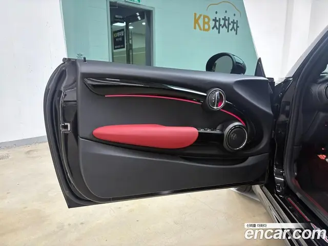 Mini Cooper Convertible 2019 2.0 АКПП, миниатюра 8