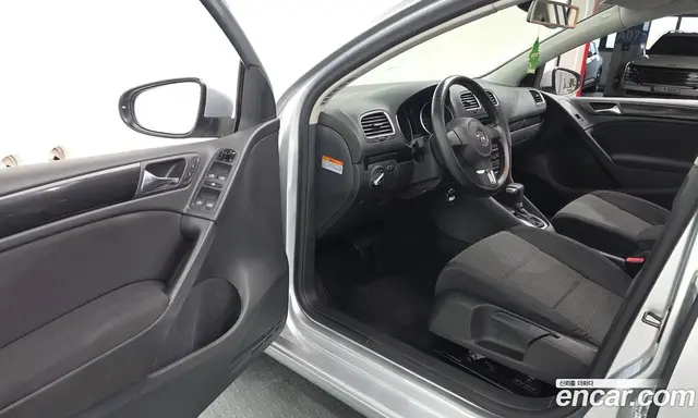 Volkswagen Golf 2010 2.0 АКПП, миниатюра 10 Volkswagen Golf 2010 2.0 АКПП, миниатюра 10