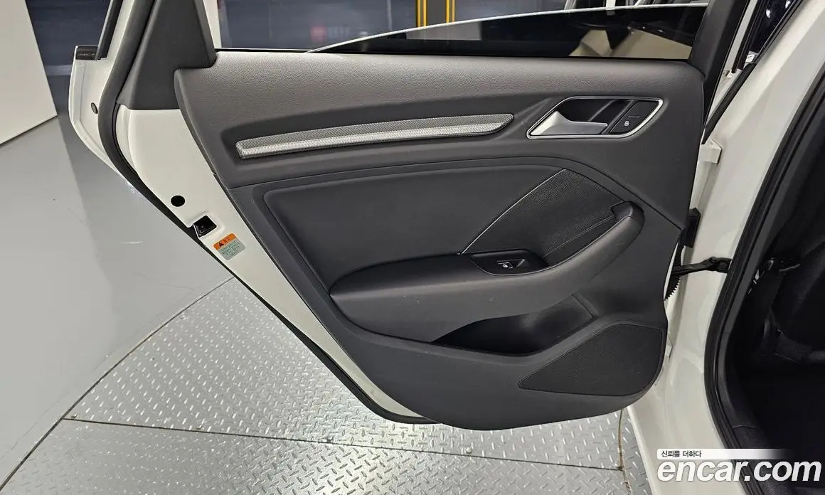 Audi A3 2018 2.0 АКПП, фото 14