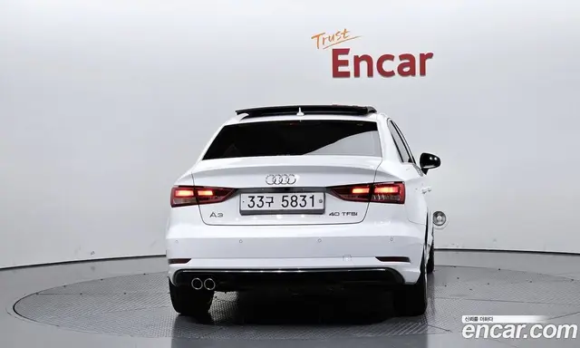 Audi A3 2018 2.0 АКПП, миниатюра 3