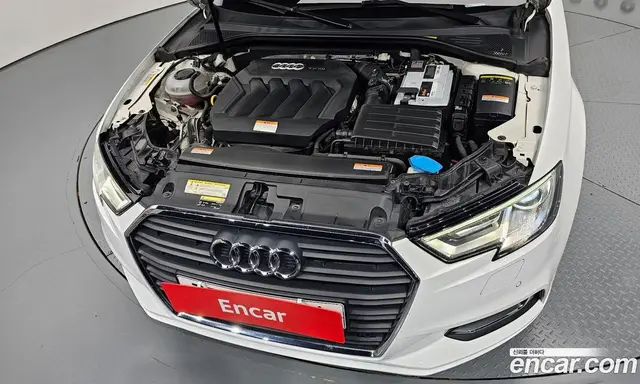 Audi A3 2018 2.0 АКПП, миниатюра 5