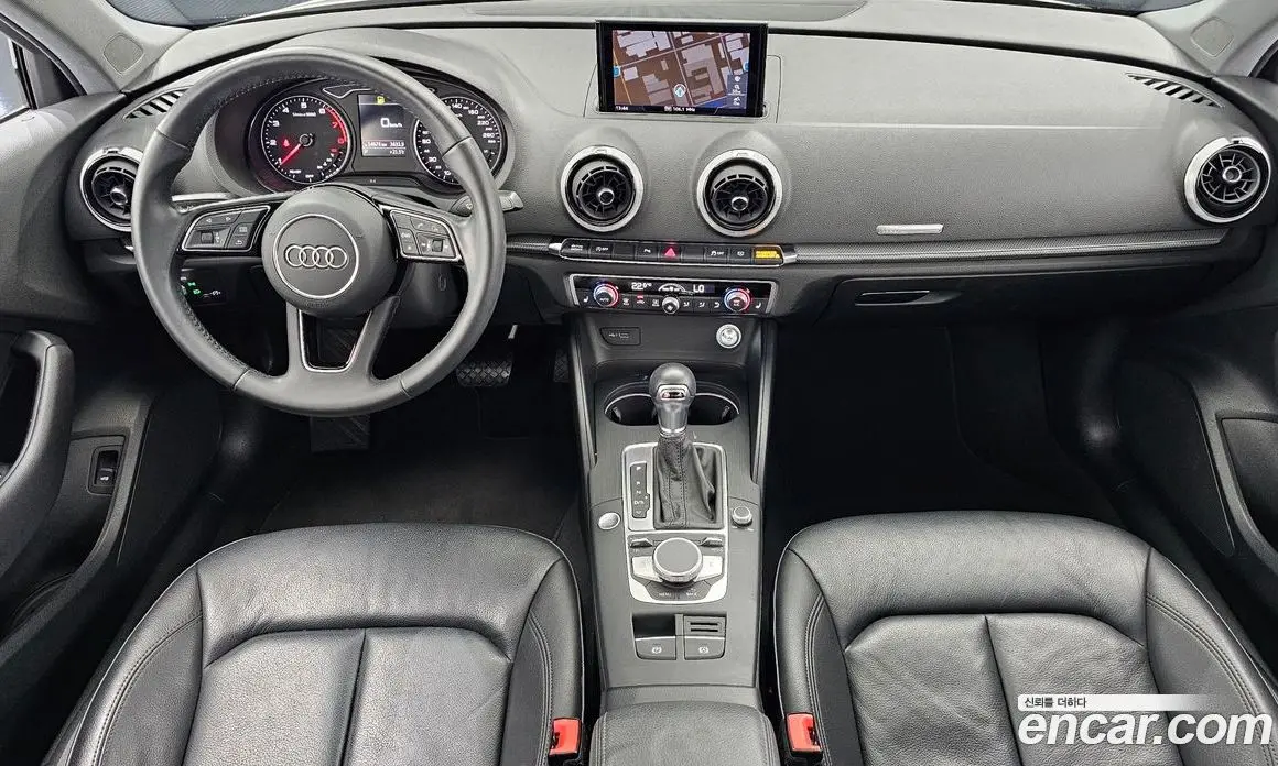 Audi A3 2018 2.0 АКПП, фото 9