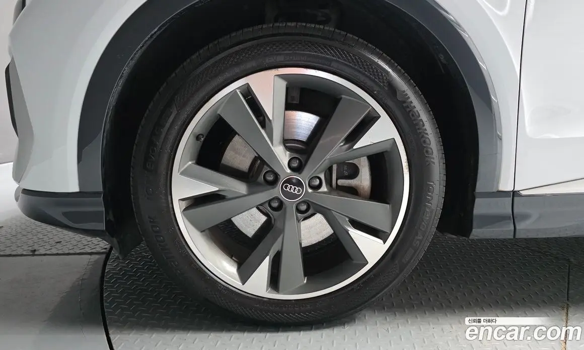 Audi Q4 e-tron 2023 0.2 АКПП, фото 5