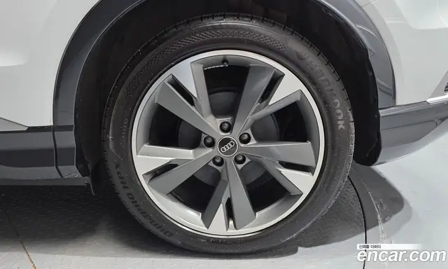 Audi Q4 e-tron 2023 0.2 АКПП, миниатюра 7