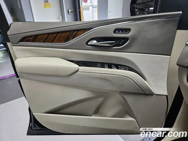 Cadillac Escalade 2022 6.2 АКПП, миниатюра 12