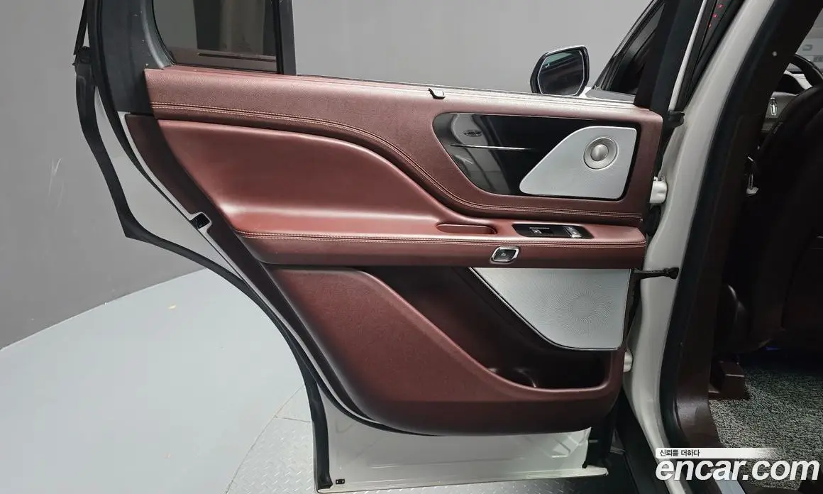 Lincoln Aviator 2023 3.0 АКПП, фото 15