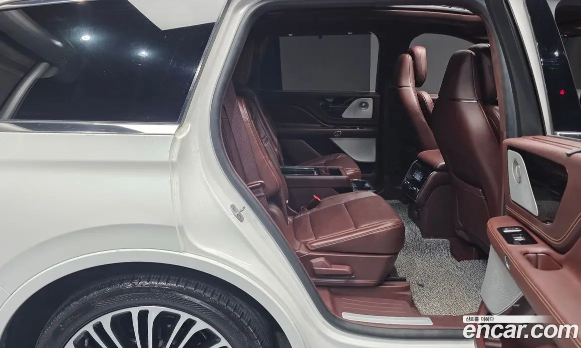 Lincoln Aviator 2023 3.0 АКПП, фото 17