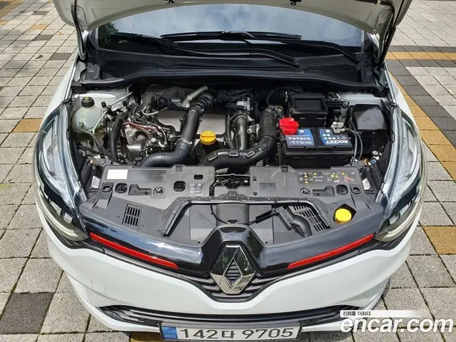 Renault (Samsung) Clio 2018 1.5 АКПП, миниатюра 10