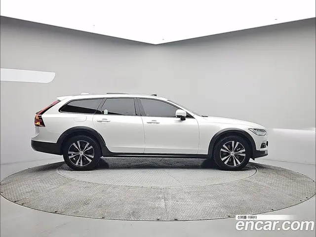 Volvo V90 2025 2.0 АКПП, миниатюра 3