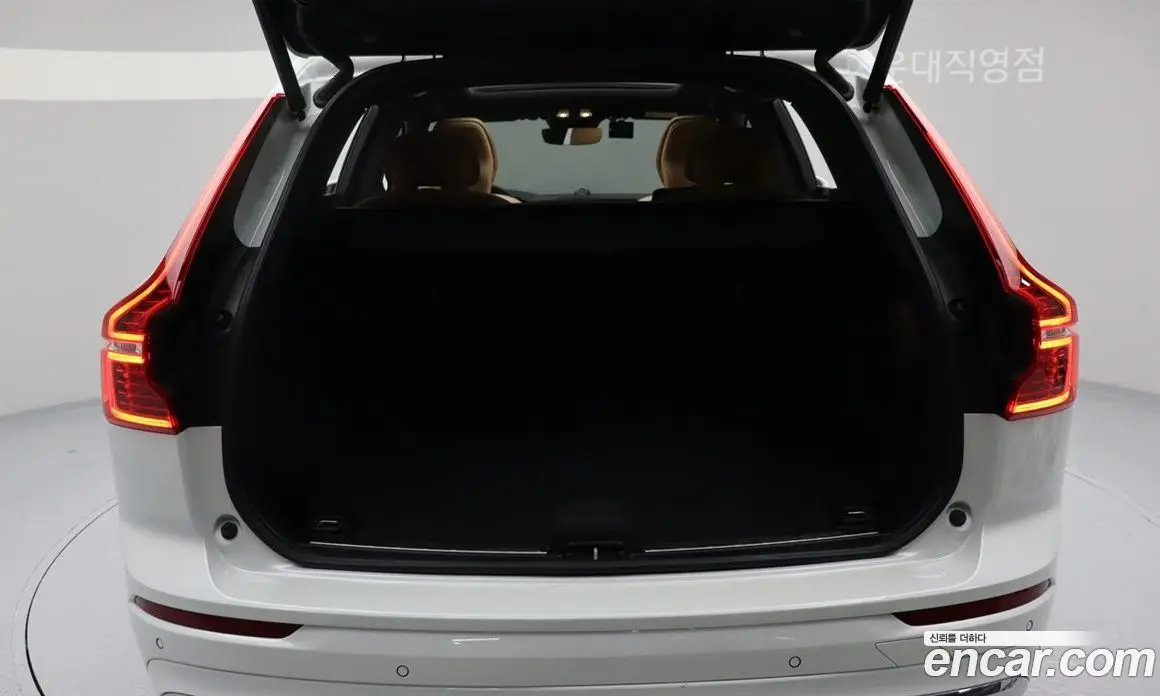 Volvo XC60 2024 2.0 АКПП, фото 8 Volvo XC60 2024 2.0 АКПП, фото 8