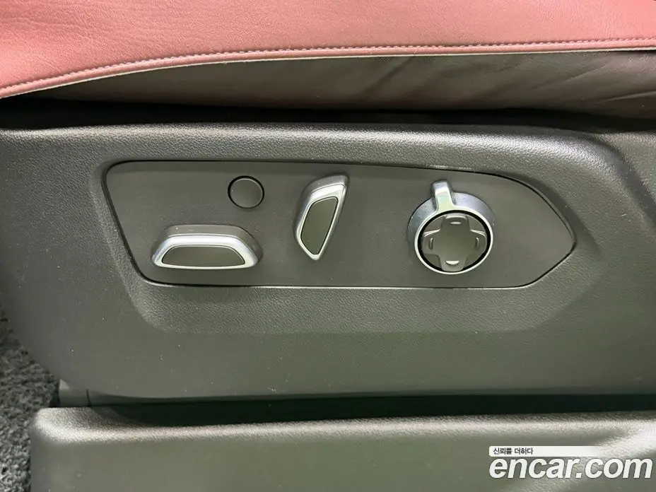 Cadillac Escalade 2023 6.2 АКПП, фото 18