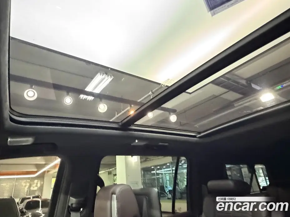 Cadillac Escalade 2023 6.2 АКПП, фото 19