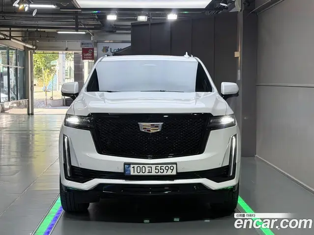 Cadillac Escalade 2023 6.2 АКПП, миниатюра 3