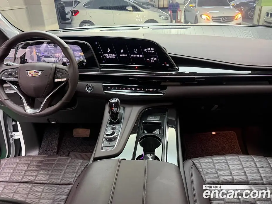 Cadillac Escalade 2023 6.2 АКПП, фото 7