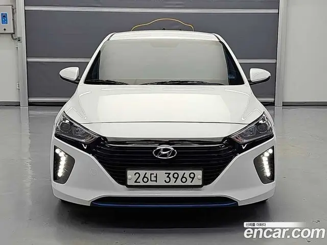 Hyundai Ioniq 2016 1.6 АКПП, миниатюра 2