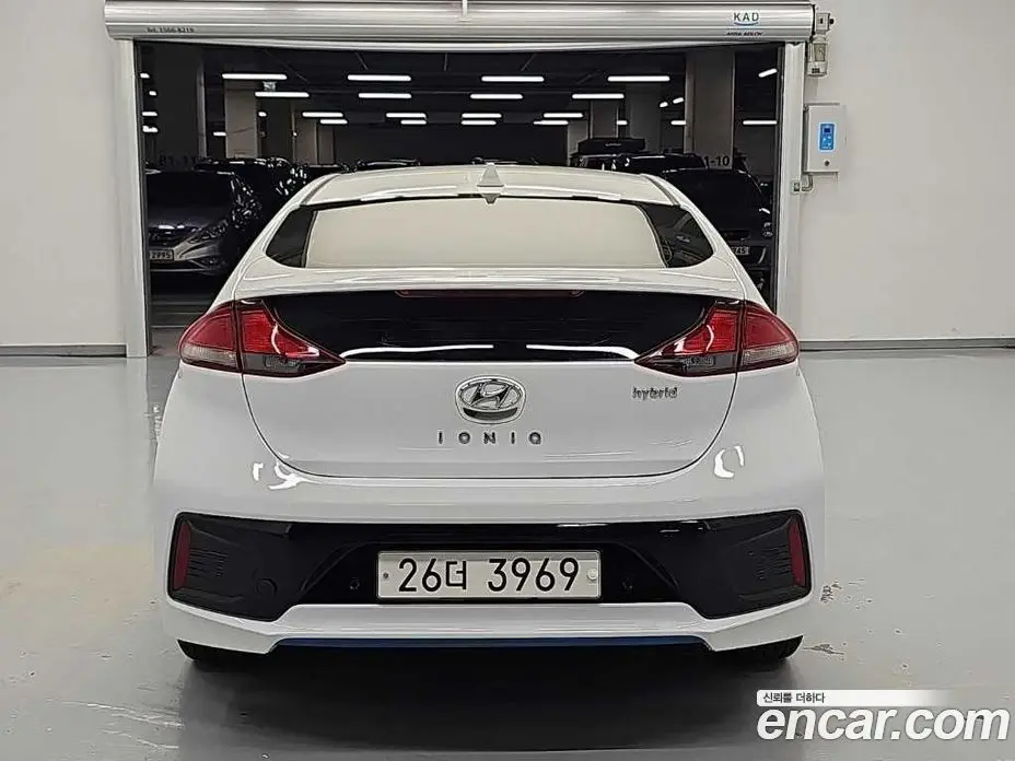 Hyundai Ioniq 2016 1.6 АКПП, фото 3
