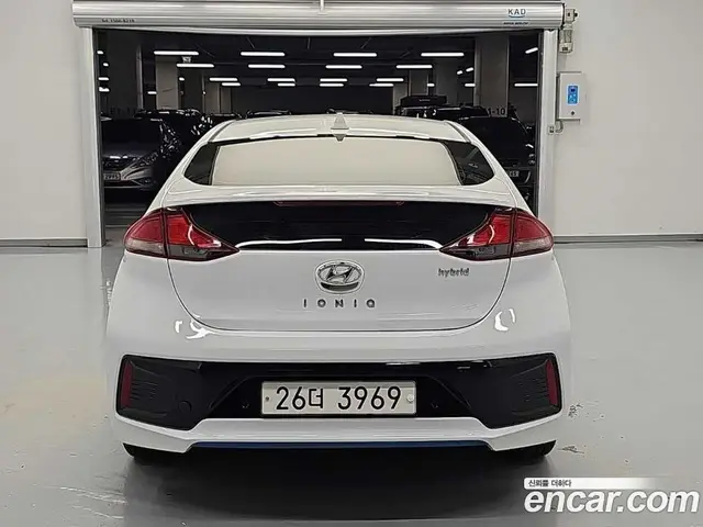 Hyundai Ioniq 2016 1.6 АКПП, миниатюра 3
