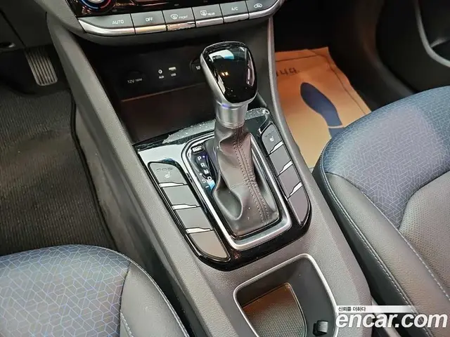 Hyundai Ioniq 2016 1.6 АКПП, миниатюра 7