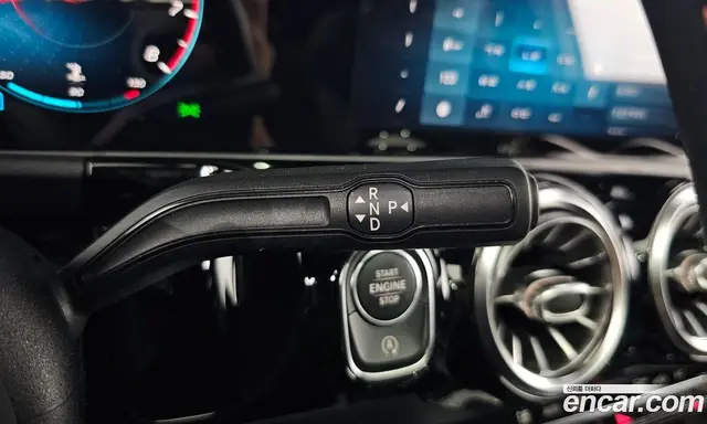 Mercedes-Benz GLA-Class 2020 2.0 АКПП, миниатюра 9