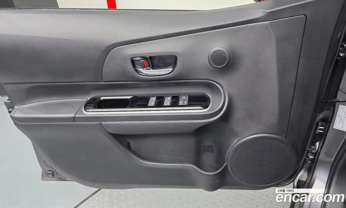 Toyota Prius 2018 1.5 АКПП, фото 14