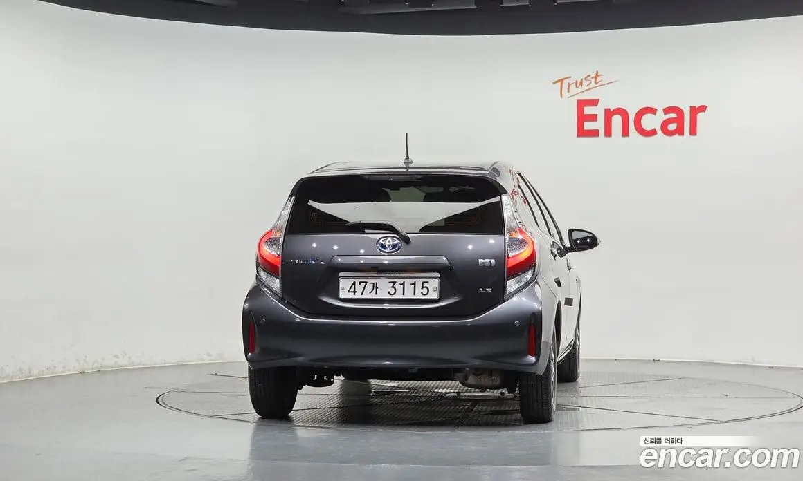 Toyota Prius 2018 1.5 АКПП, фото 4