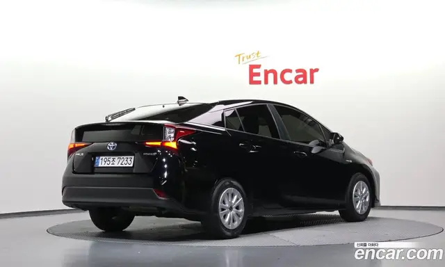 Toyota Prius 2021 1.8 АКПП, миниатюра 2