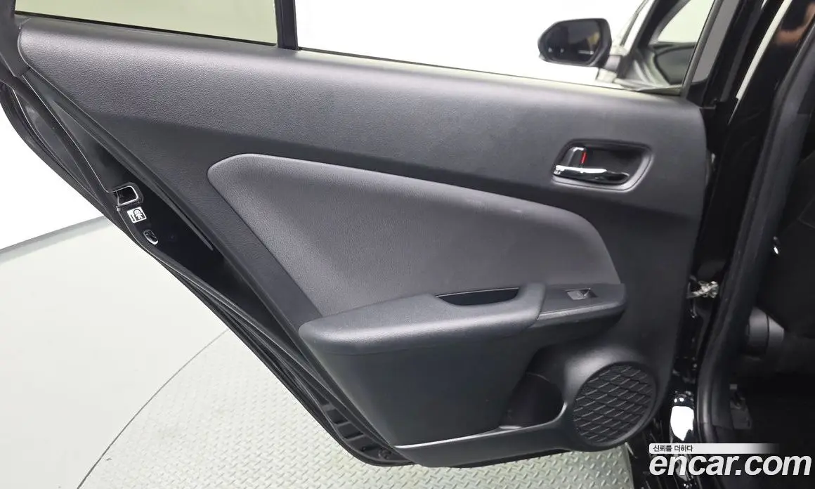 Toyota Prius 2021 1.8 АКПП, фото 15