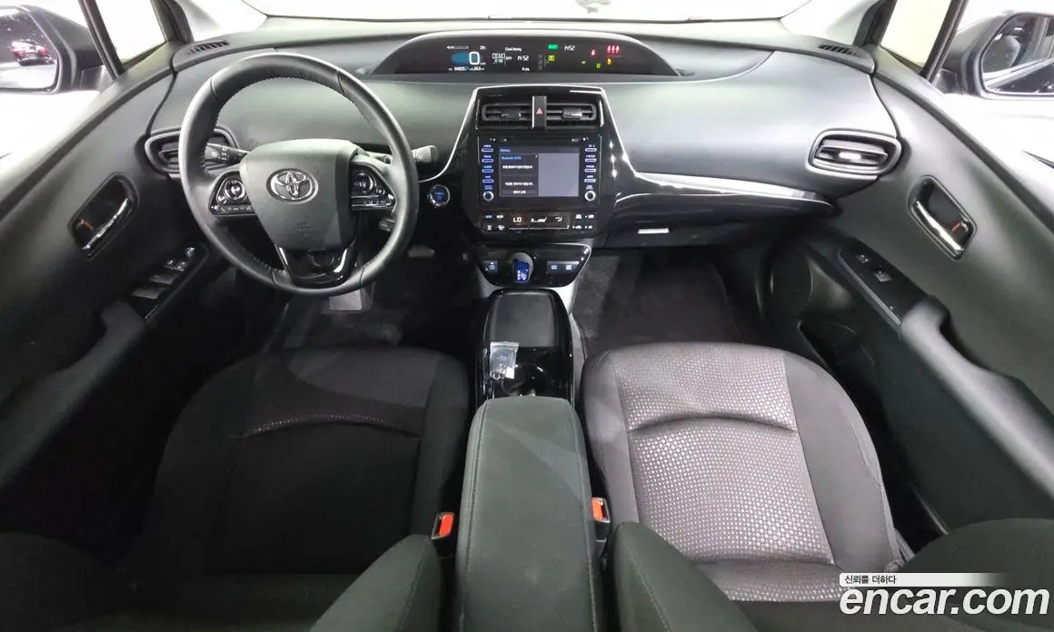 Toyota Prius 2021 1.8 АКПП, фото 10