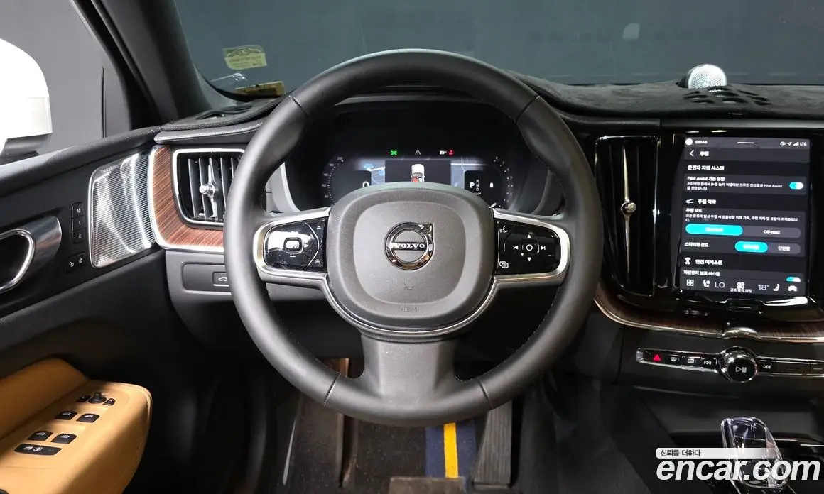Volvo XC60 2024 2.0 АКПП, фото 13