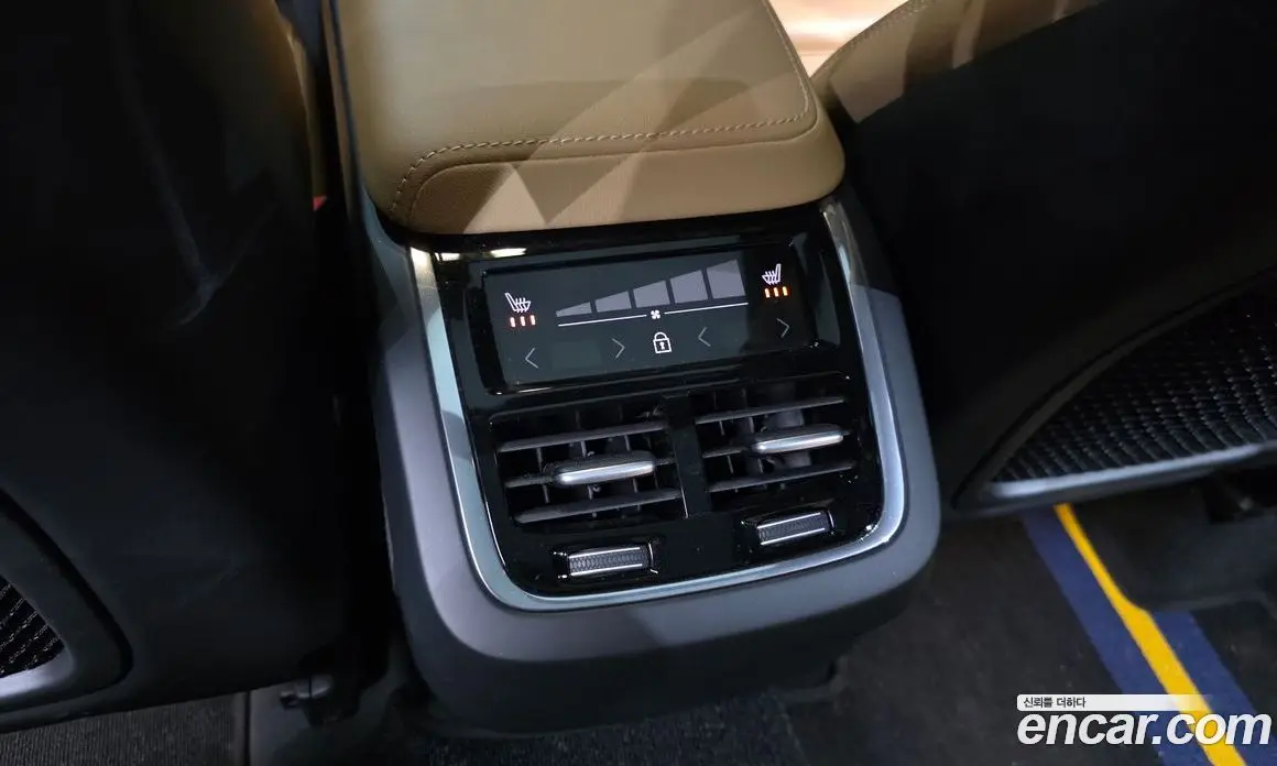 Volvo XC60 2024 2.0 АКПП, фото 18
