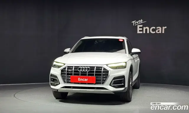 Audi Q5 2023 2.0 АКПП, миниатюра 3