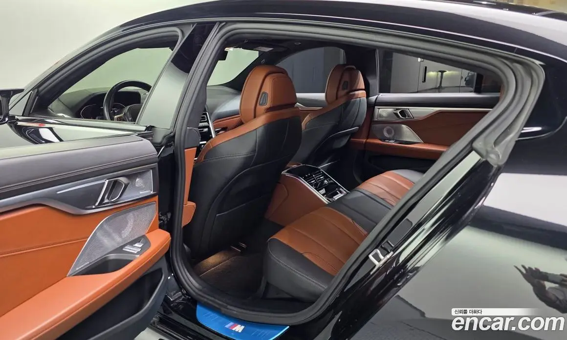 BMW 8 серия 2022 4.4 АКПП, фото 16
