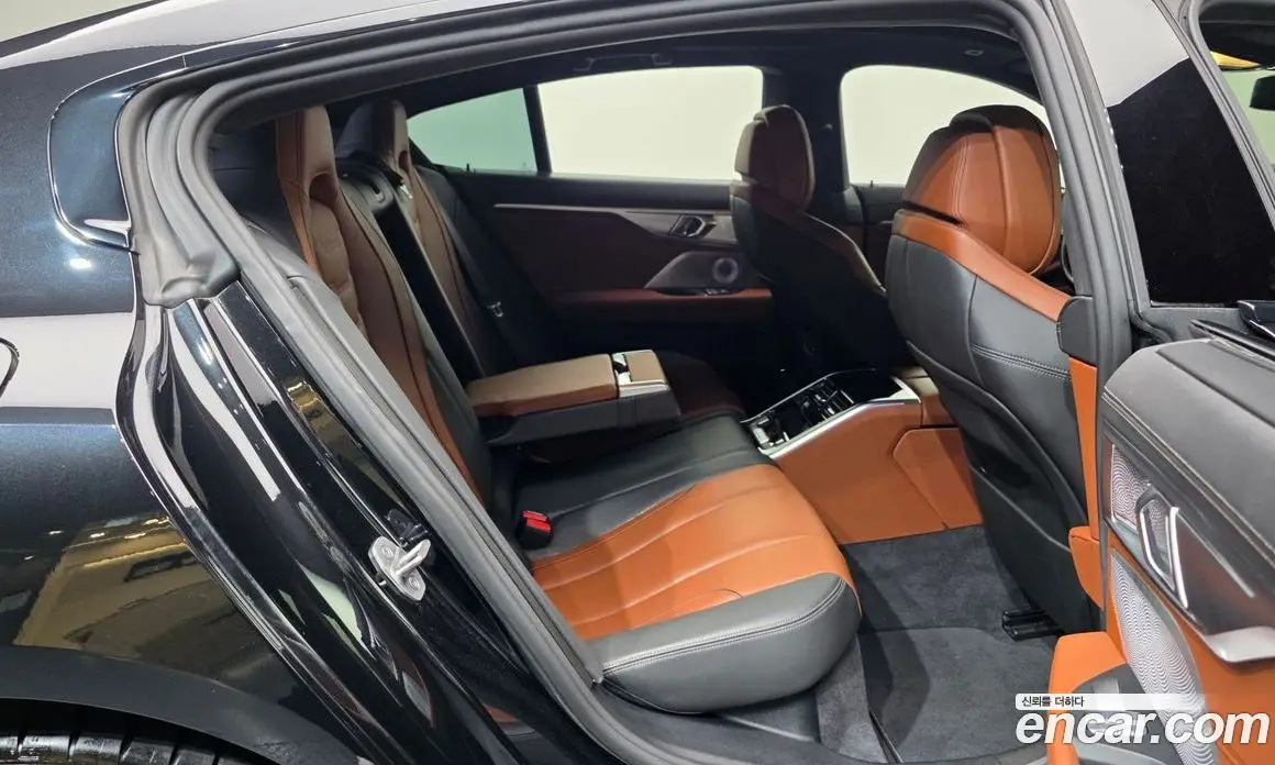 BMW 8 серия 2022 4.4 АКПП, фото 18