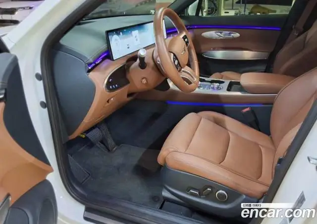 Genesis GV70 2025 2.5 АКПП, миниатюра 4