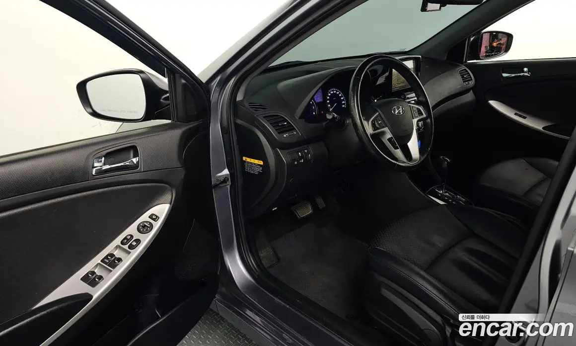 Hyundai Accent 2013 1.6 АКПП, фото 13